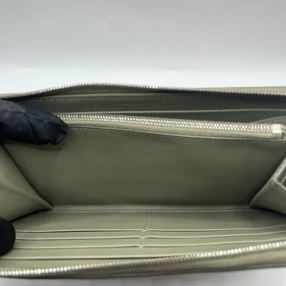 EUC Céline Tan and Pale Green Long Wallet - Picture 8 of 12